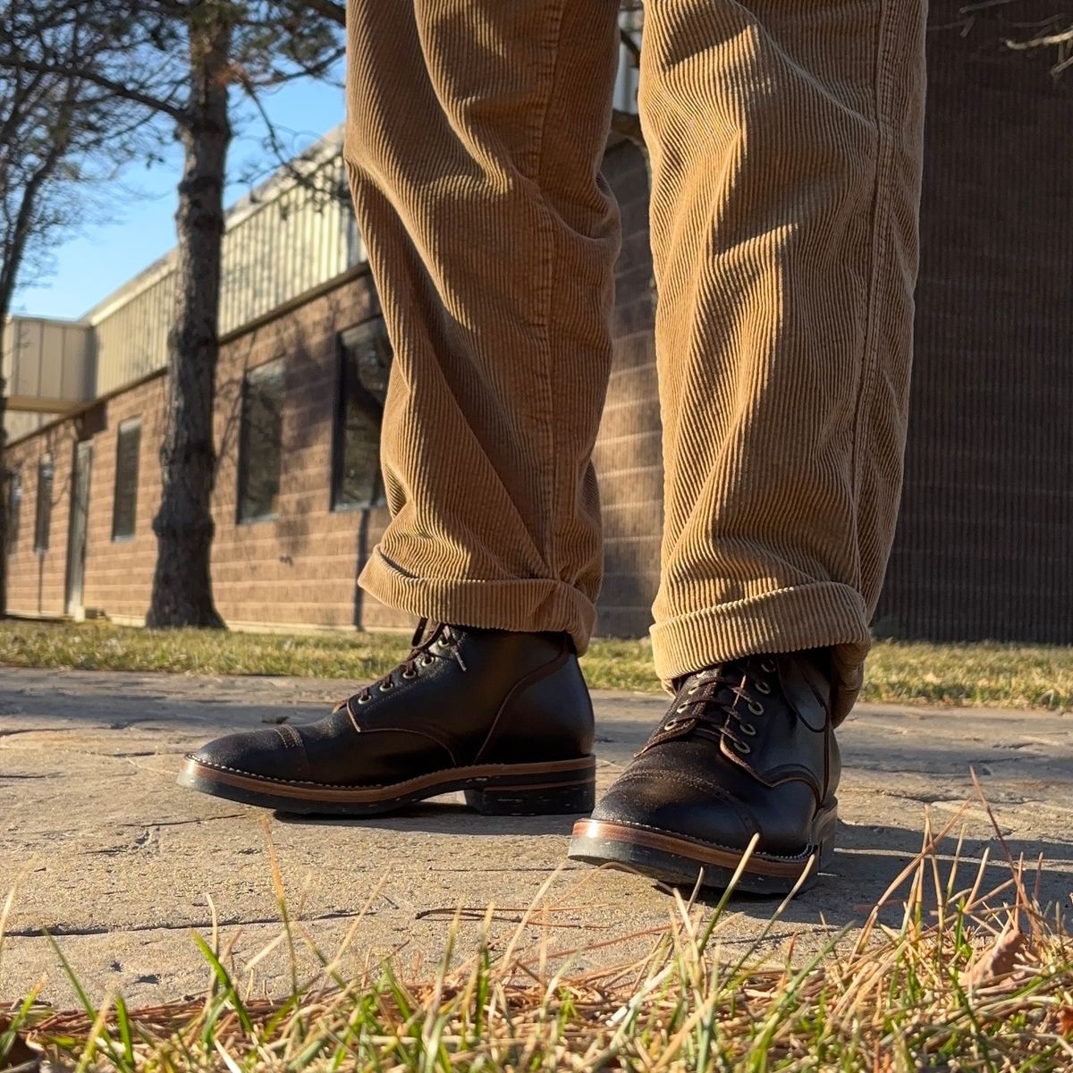 Photo by RawCordedSoul on March 18, 2025 of the Onderhoud SVC03 Service Boot in Horween Dark Brown Waxed Flesh.
