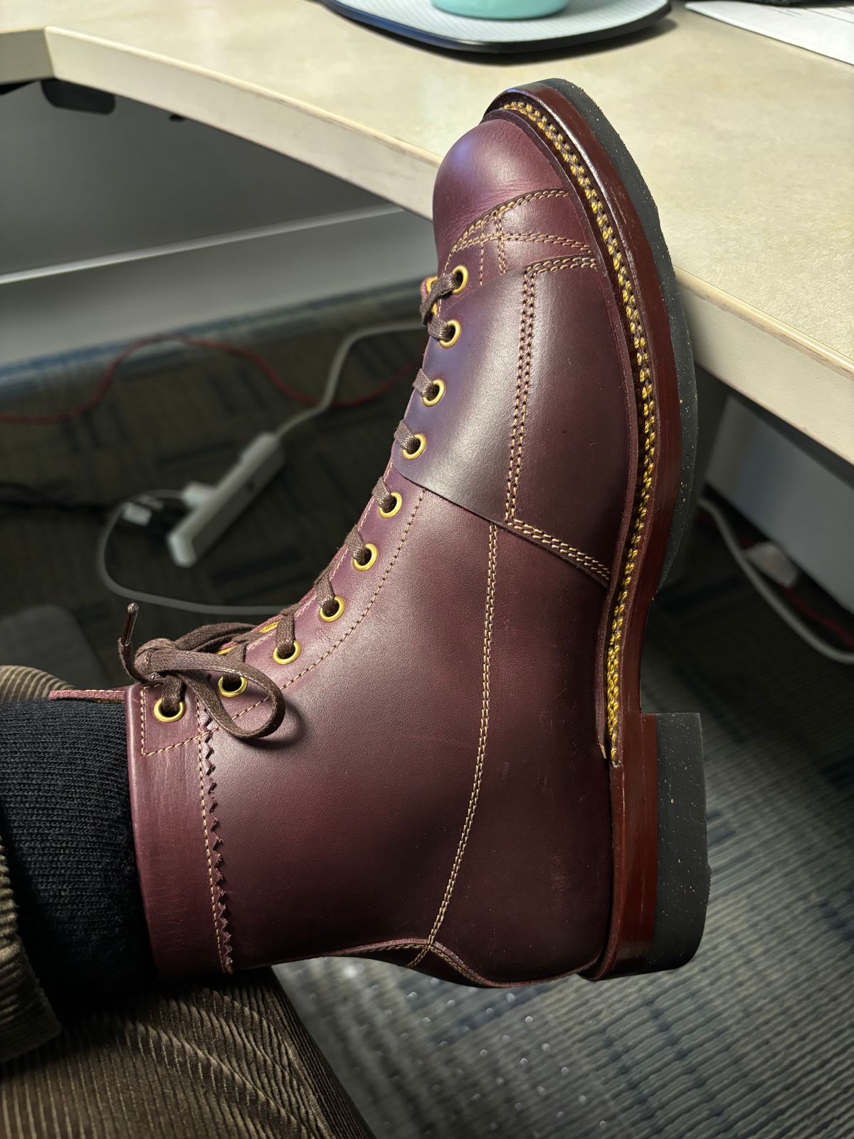 Photo by RawCordedSoul on September 18, 2025 of the Sagara Cordmaster in Burgundy Arboxwax.