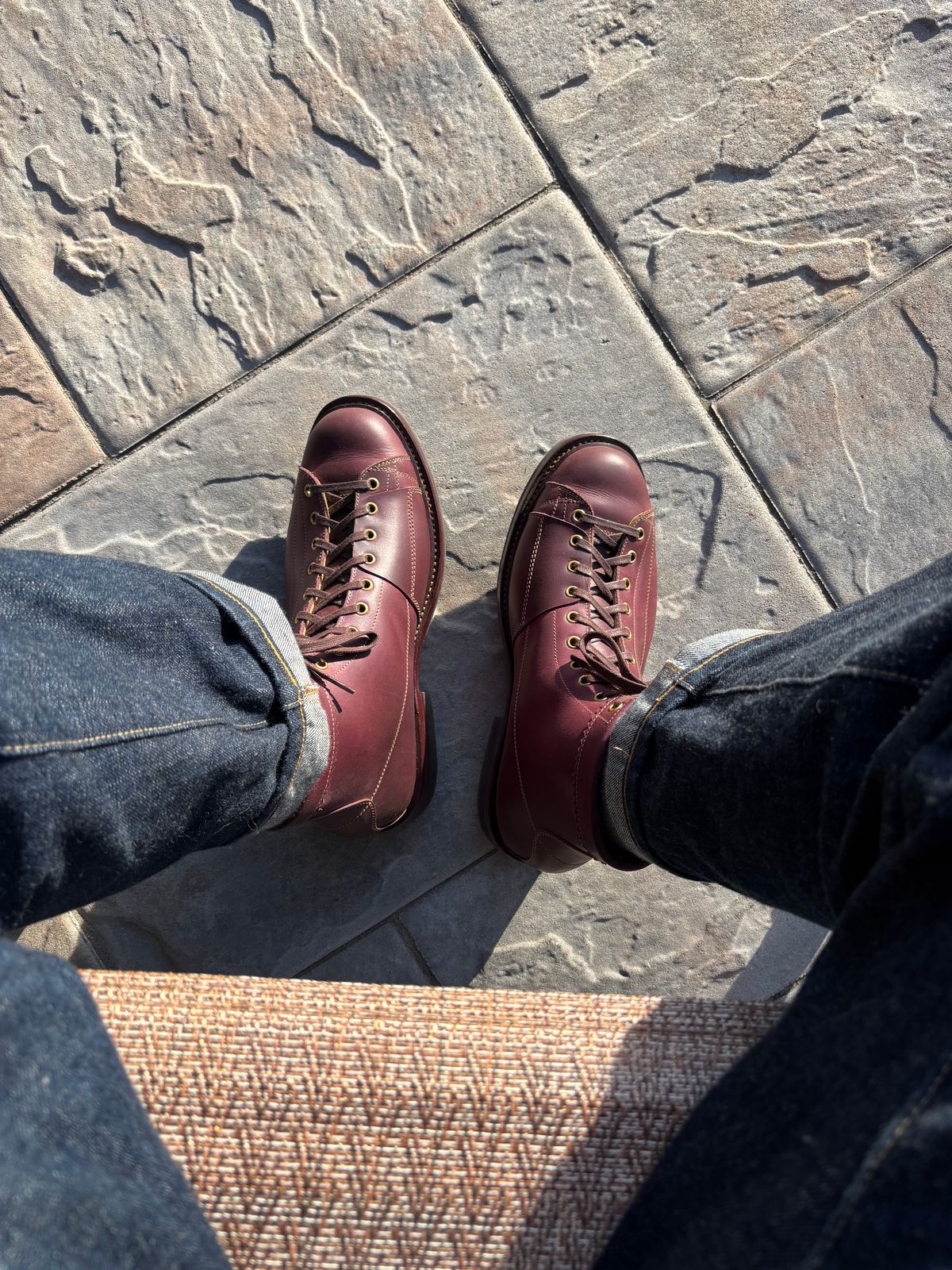 Photo by RawCordedSoul on September 20, 2025 of the Sagara Cordmaster in Burgundy Arboxwax.