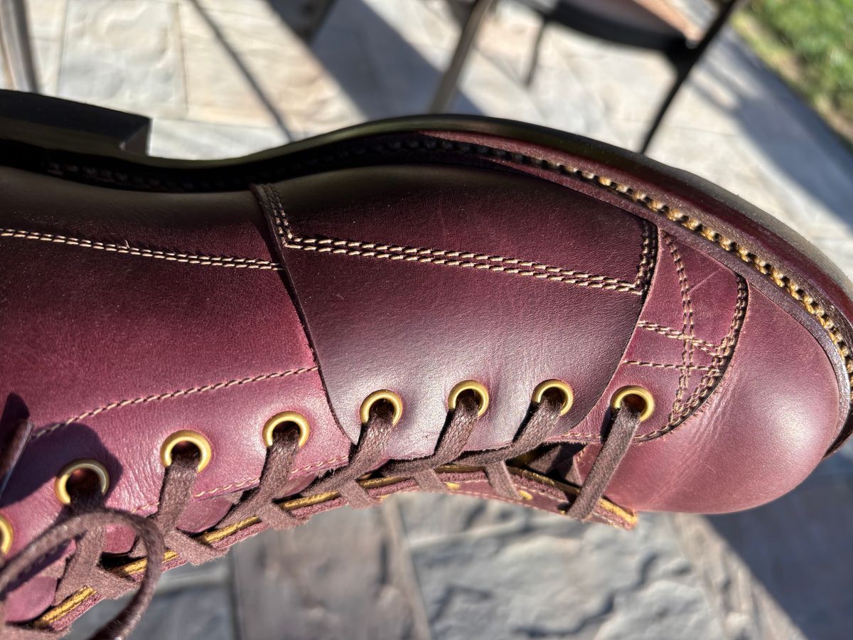 Photo by RawCordedSoul on September 20, 2025 of the Sagara Cordmaster in Burgundy Arboxwax.
