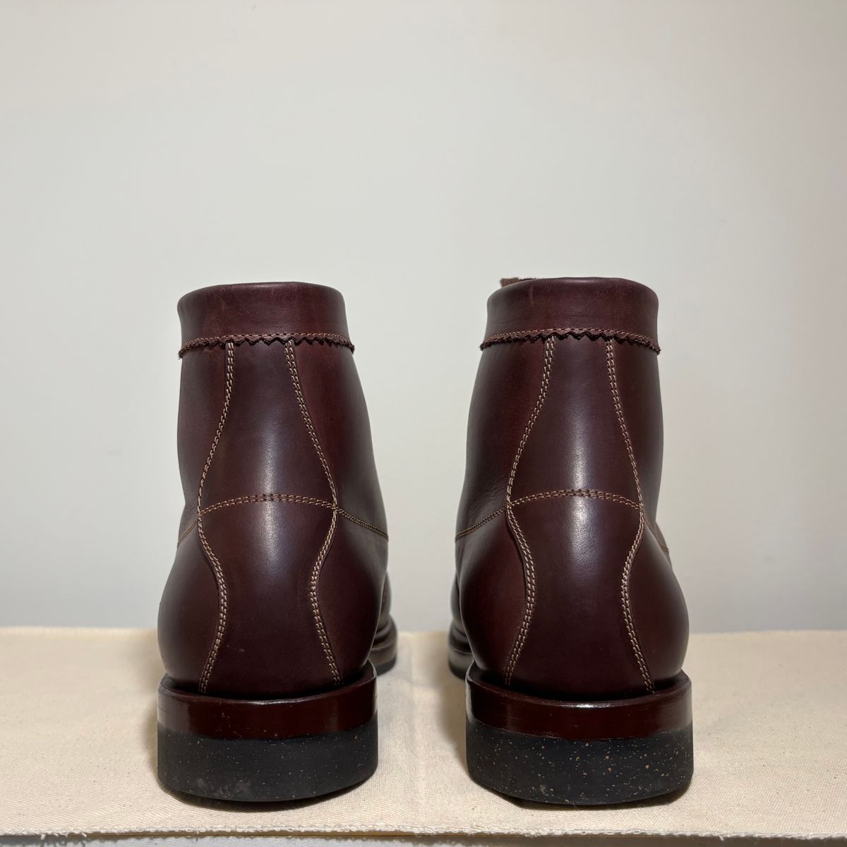 Photo by RawCordedSoul on September 29, 2025 of the Sagara Cordmaster in Burgundy Arboxwax.