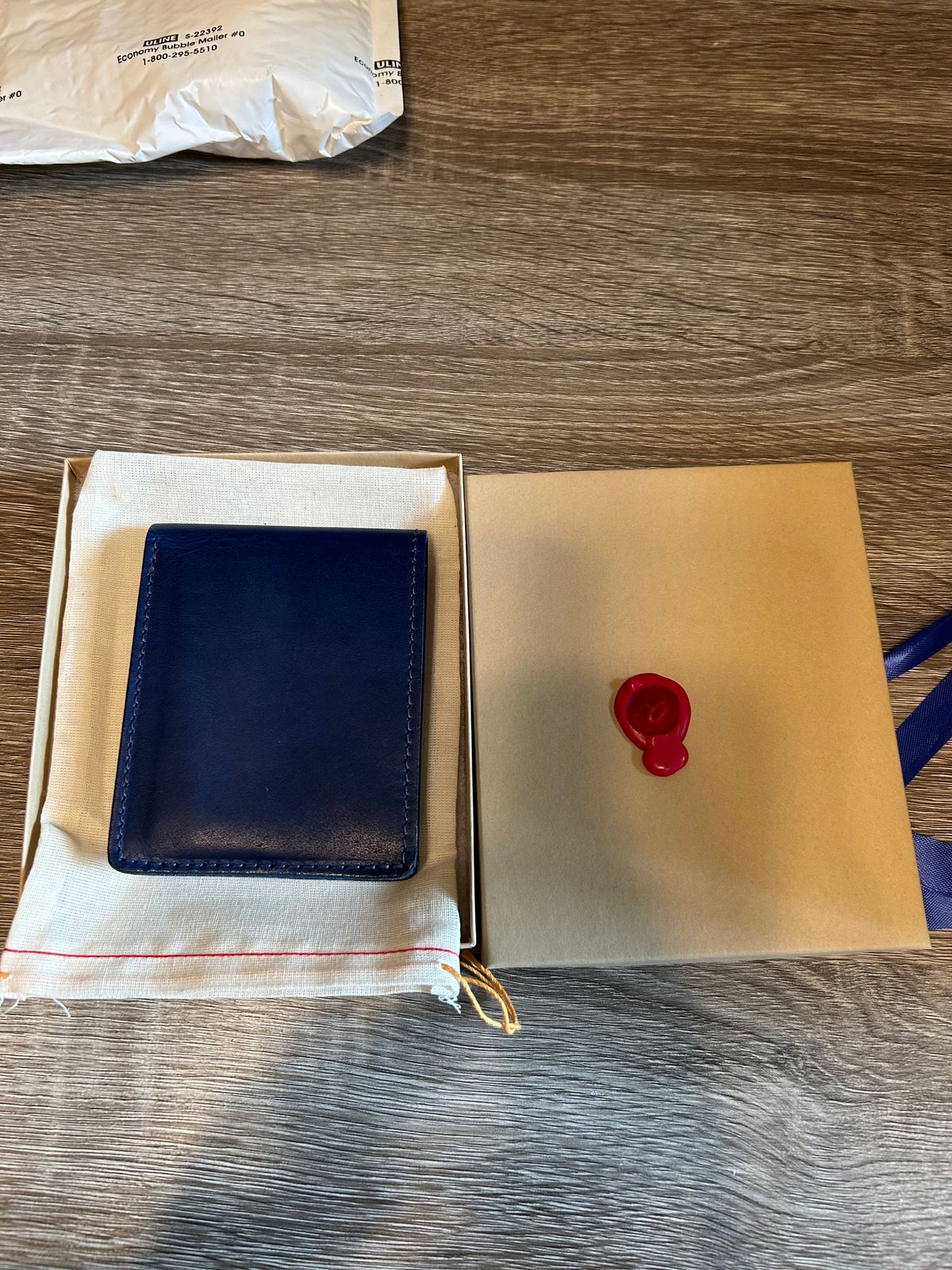 Photo by RawCordedSoul on July 31, 2024 of the Ashland Leather Johnny The Fox in Horween Royal Blue Cypress.