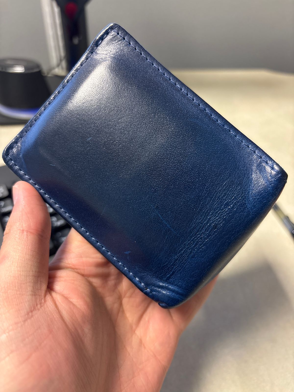 Photo by RawCordedSoul on March 20, 2025 of the Ashland Leather Johnny The Fox in Horween Royal Blue Cypress.