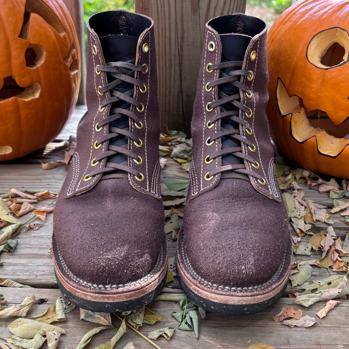 Photo by RawCordedSoul on November 1, 2024 of the Oldspeed Boondockers in Wickett & Craid Brown English Bridle Reverse.