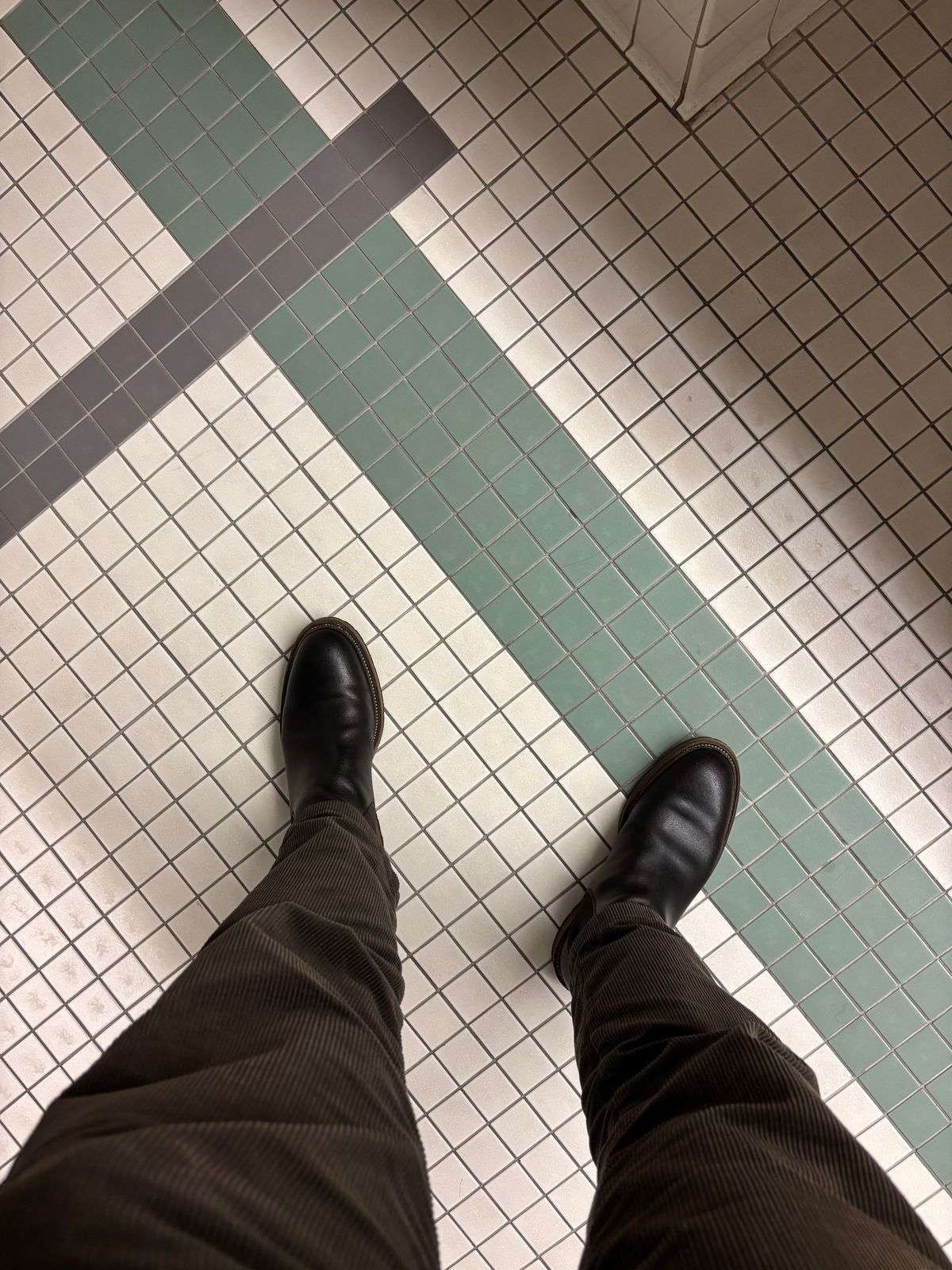 Photo by RawCordedSoul on December 16, 2024 of the Rider Boot Co. Fritz in Horween Brown Waxed Flesh.