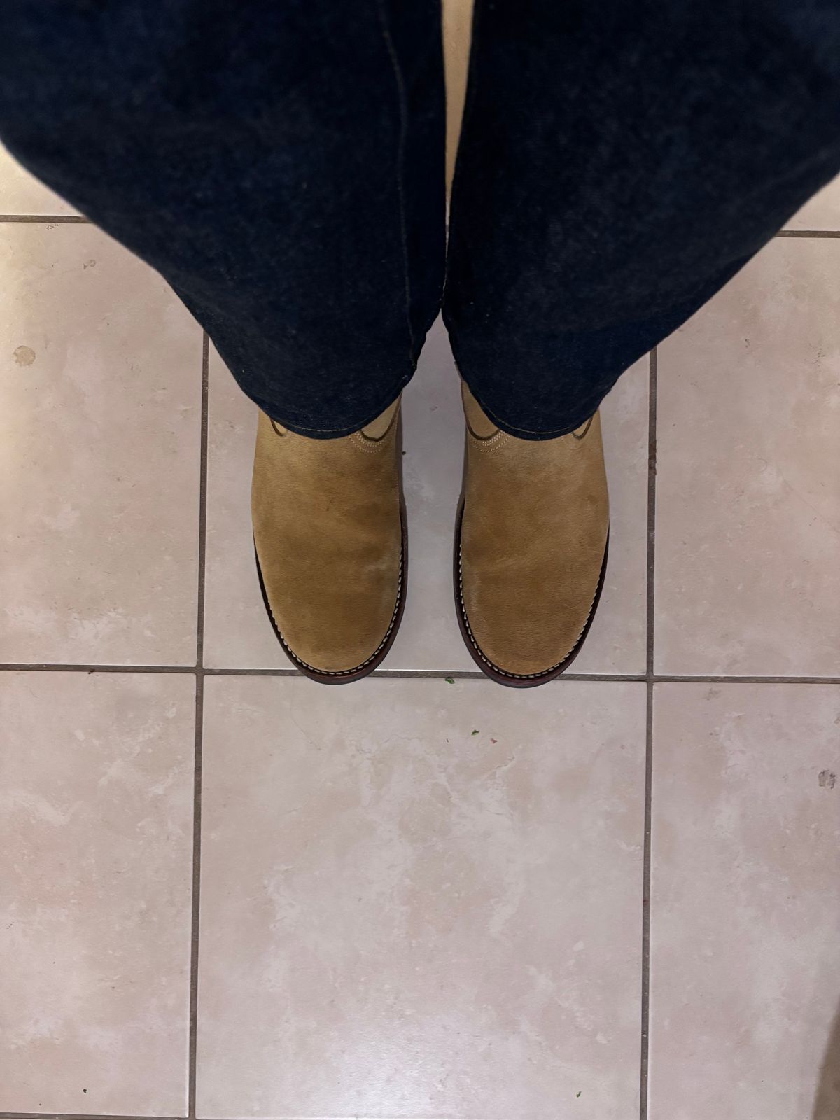 Photo by Asian on February 28, 2026 of the Addict Boots AB-05 Zip Western Boots in Tan Steerhide Roughout.