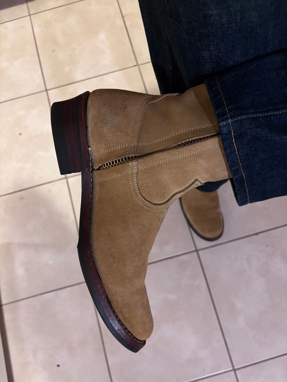 Photo by Asian on February 28, 2026 of the Addict Boots AB-05 Zip Western Boots in Tan Steerhide Roughout.