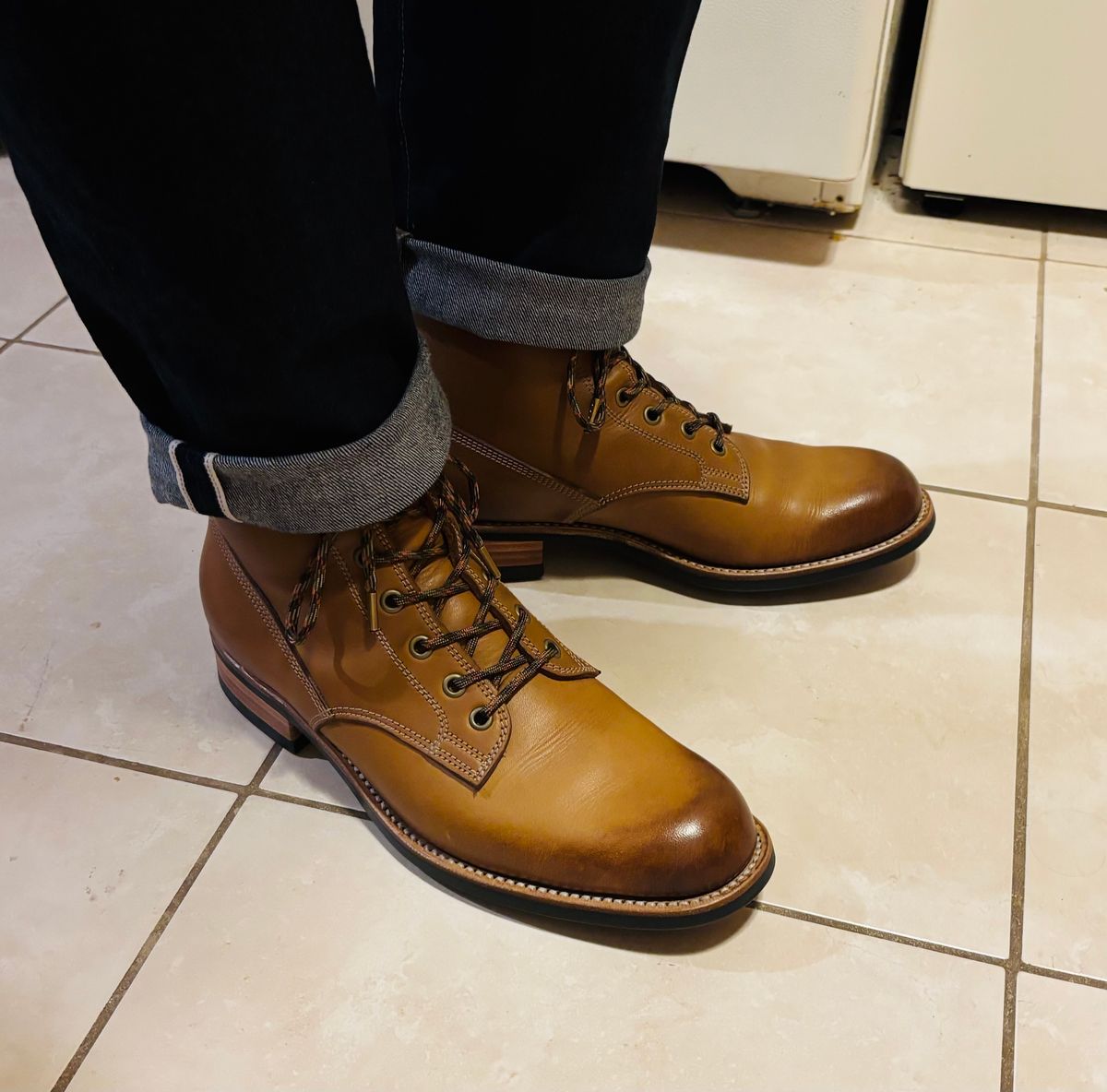 Photo by RawCordedSoul on February 25, 2025 of the Wootten Gordon in Tannery Geelong, Vic. Saddle Tan Bovine.