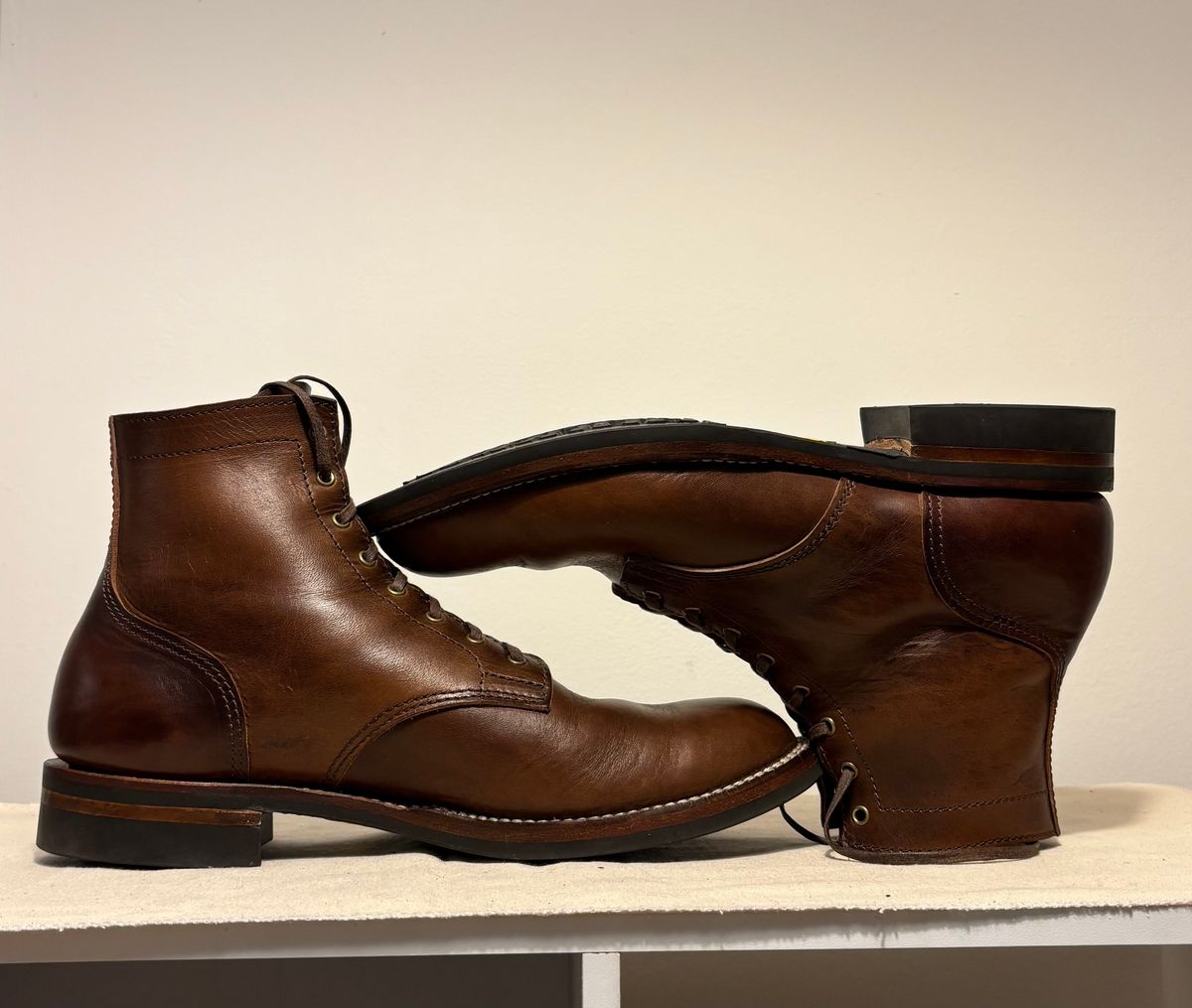 Photo by Asian on November 1, 2025 of the Oldspeed Service Boot 6” in Horween Brown Chromexcel Horsehide.