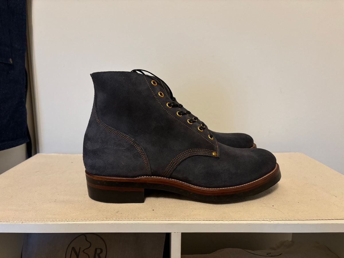 Photo by Asian on January 16, 2026 of the Iron Boots The Great Escape in Horween Navy Chamois Roughout.