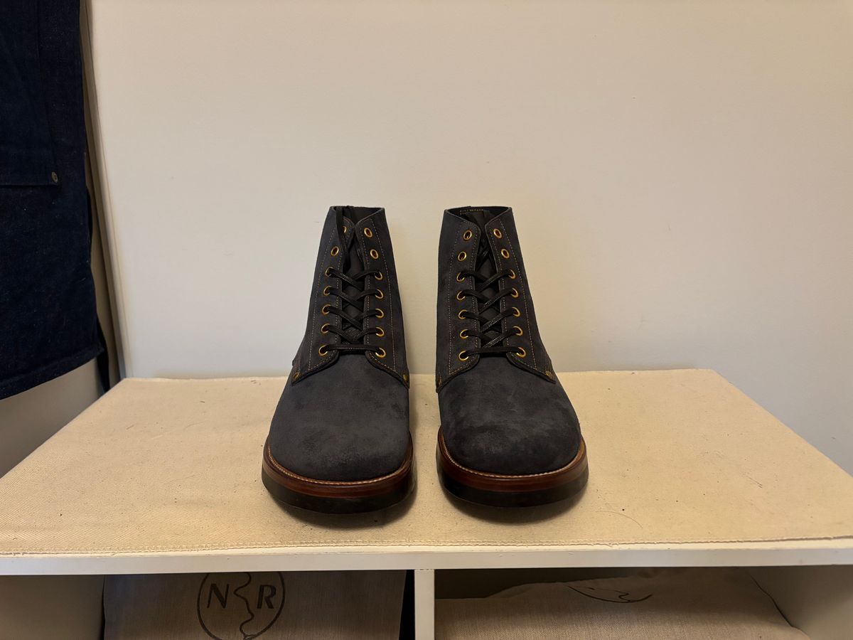 Photo by Asian on January 16, 2026 of the Iron Boots The Great Escape in Horween Navy Chamois Roughout.