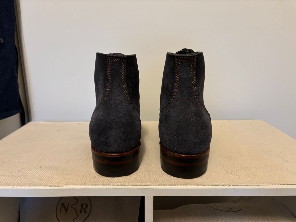 Photo by Asian on January 16, 2026 of the Iron Boots The Great Escape in Horween Navy Chamois Roughout.