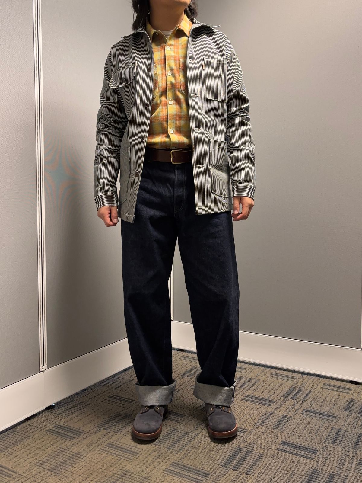 Photo by Asian on May 8, 2026 of the Iron Boots The Great Escape in Horween Navy Chamois Roughout.