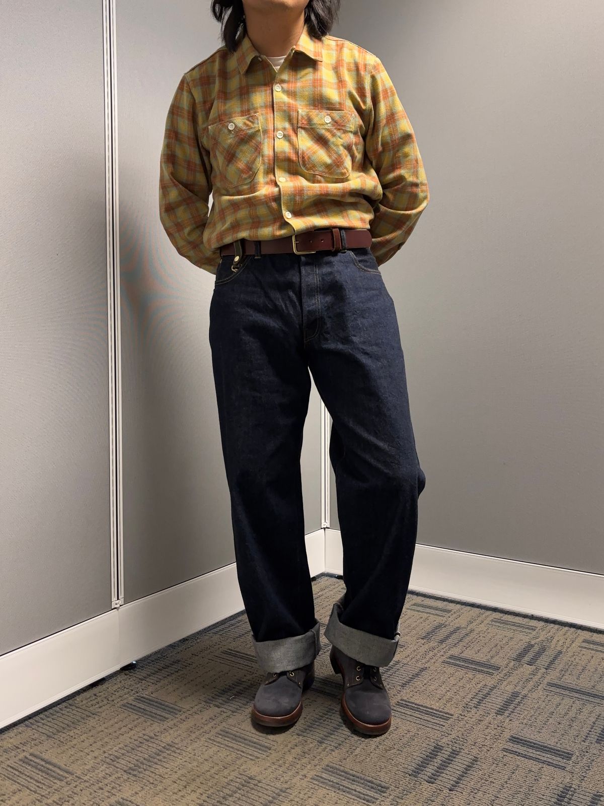 Photo by Asian on May 8, 2026 of the Iron Boots The Great Escape in Horween Navy Chamois Roughout.