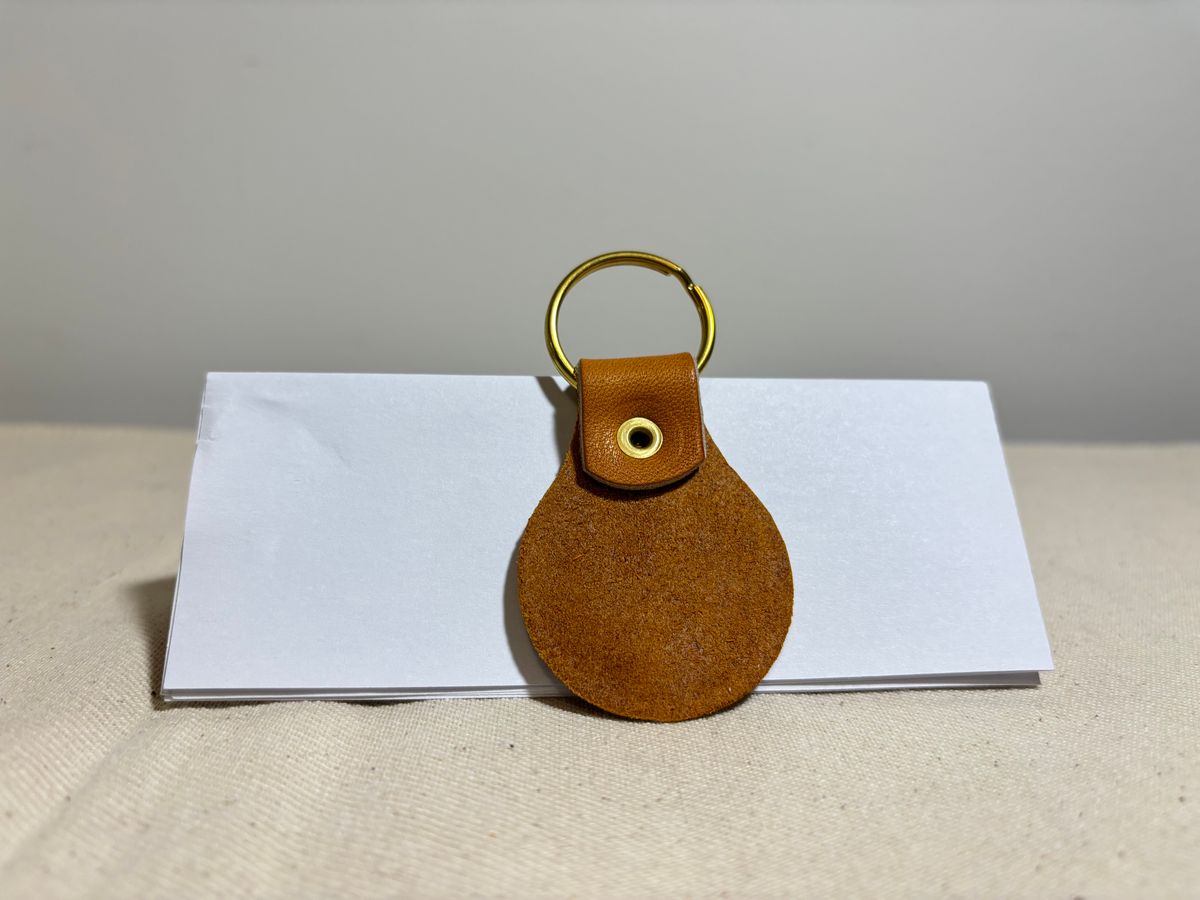 Photo by RawCordedSoul on October 1, 2025 of the New River Boot Key Fob in Horween Tan Baseball Glove.