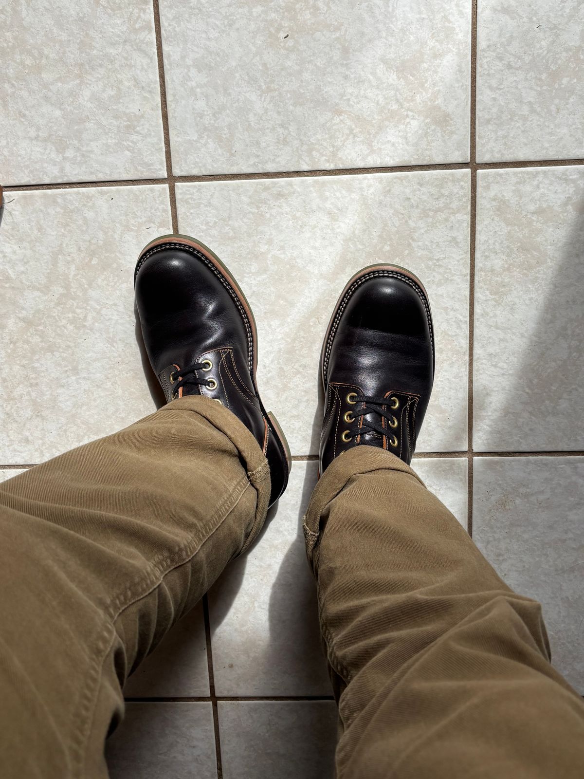 Photo by RawCordedSoul on March 15, 2025 of the Sobreiro Boots Chaparro in Fonta Vehla Scott Amber Overdyed Black.