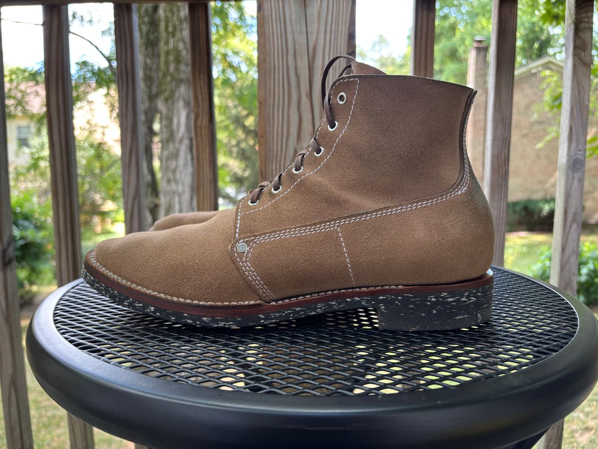 Photo by Asian on August 28, 2025 of the Oldspeed Henry Johnson Trench Boot in Horween Natural Chromexcel Roughout.