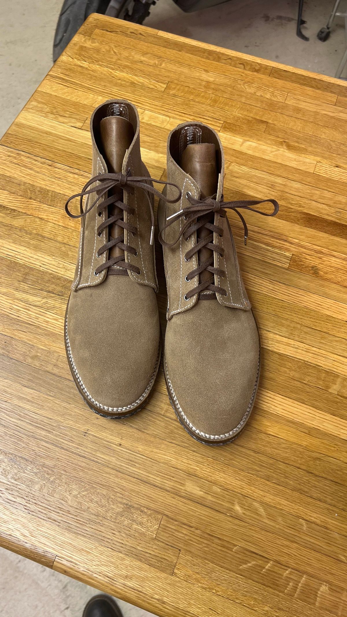Photo by Asian on May 7, 2025 of the Oldspeed Pershing Boot in Horween Natural Chromexcel Roughout.