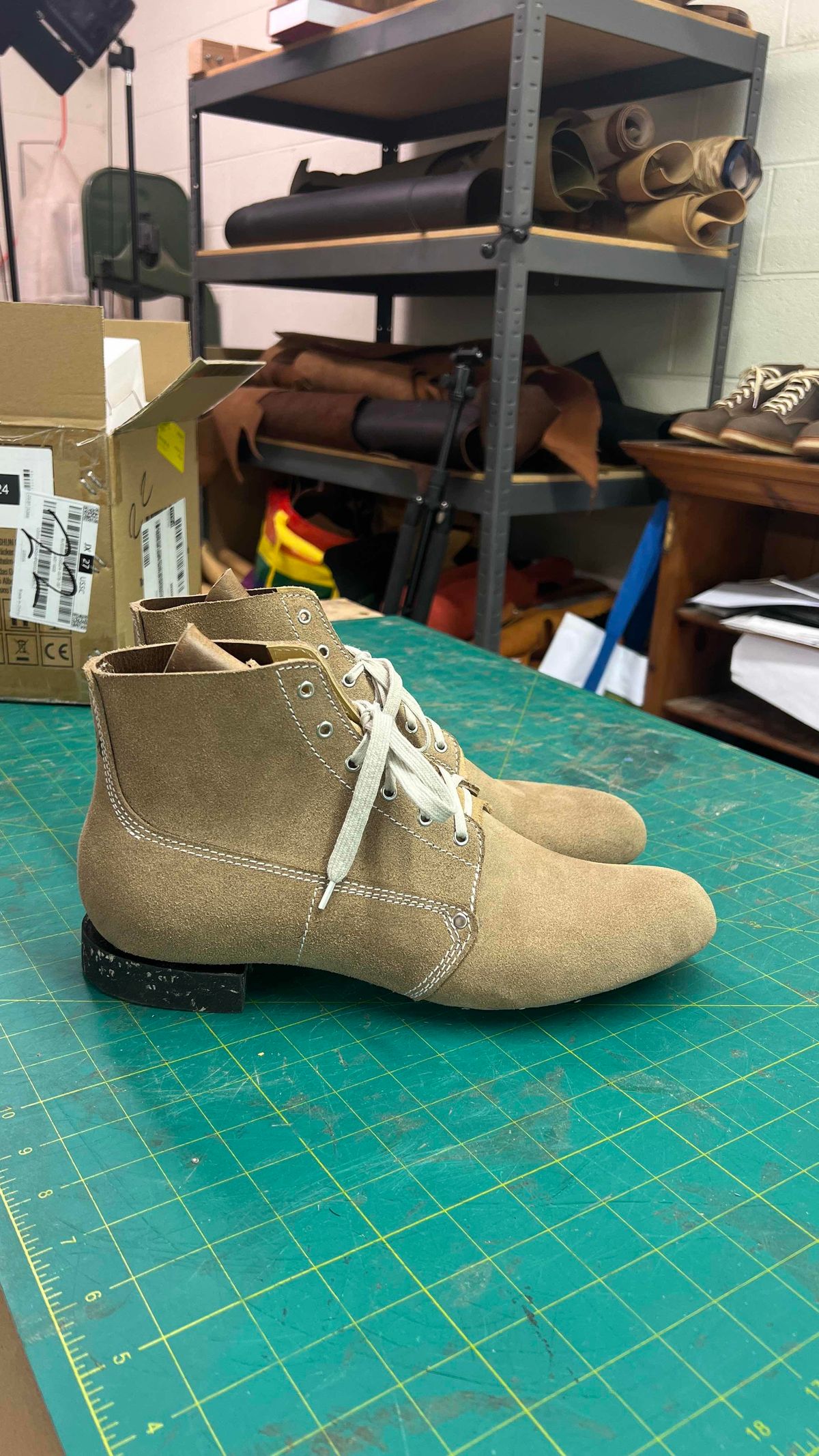 Photo by Asian on May 2, 2025 of the Oldspeed Pershing Boot in Horween Natural Chromexcel Roughout.