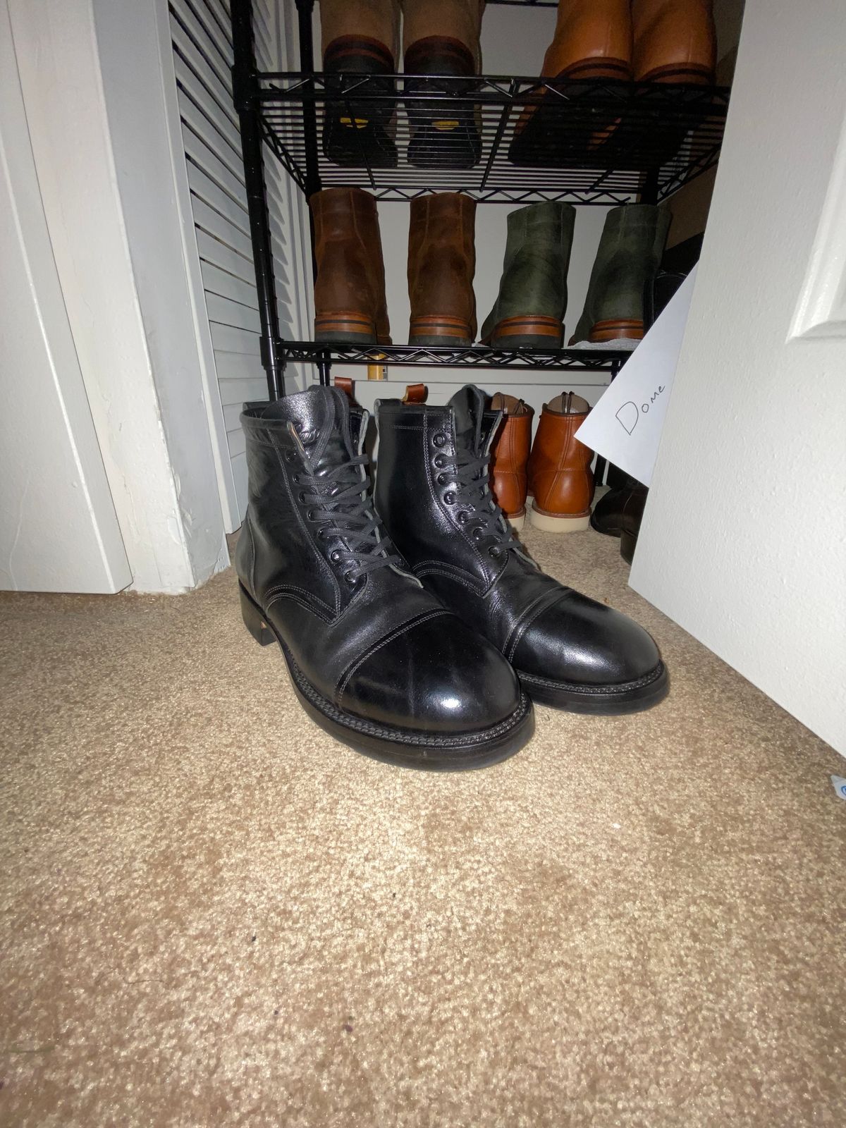Photo by RawCordedSoul on November 1, 2023 of the Caswell Boot Company Garrett in Maryam Black TPR Horsebutt.