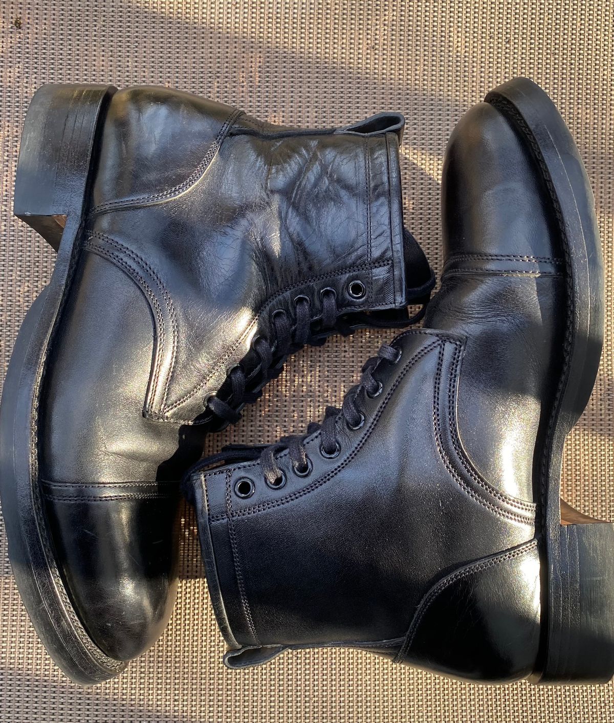 Photo by RawCordedSoul on February 3, 2024 of the Caswell Boot Company Garrett in Maryam Black TPR Horsebutt.