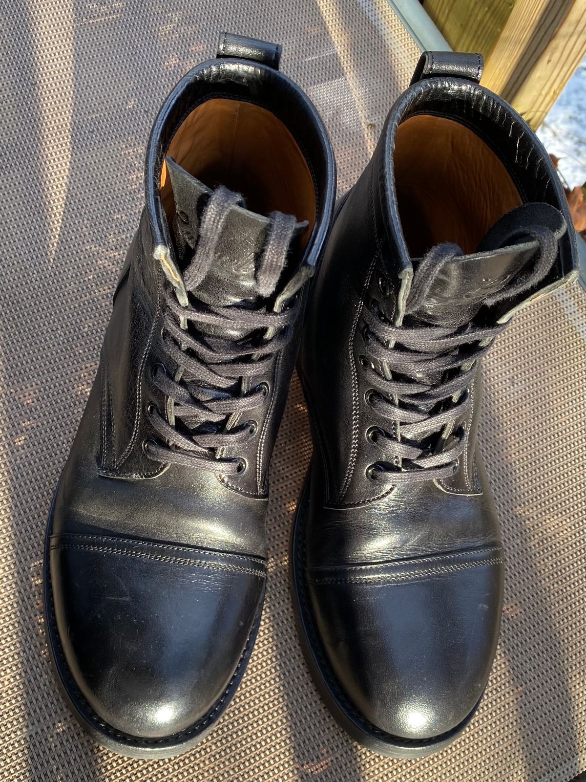 Photo by RawCordedSoul on February 3, 2024 of the Caswell Boot Company Garrett in Maryam Black TPR Horsebutt.