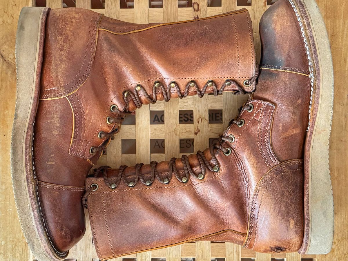 Photo by Vinnie’sBigAdventure on November 2, 2025 of the Nicks Traveler in Horween Orange Predator.