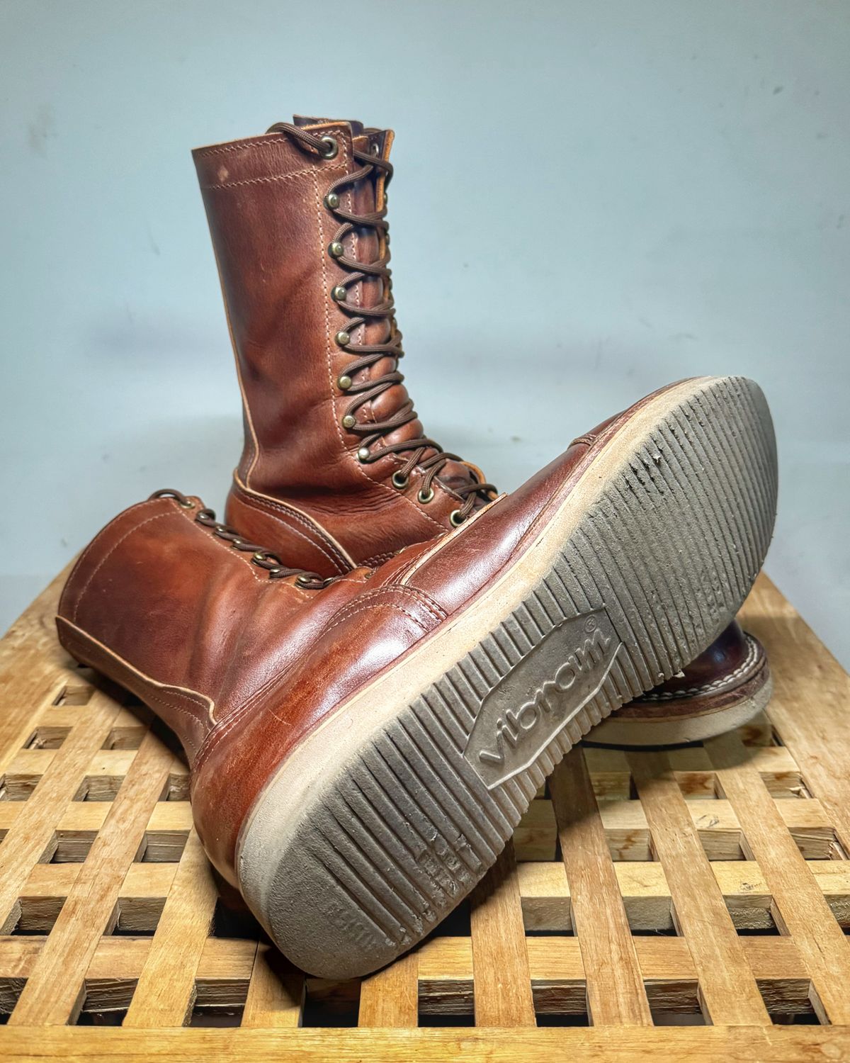 Photo by Vinnie’sBigAdventure on January 4, 2026 of the Nicks Traveler in Horween Orange Predator.