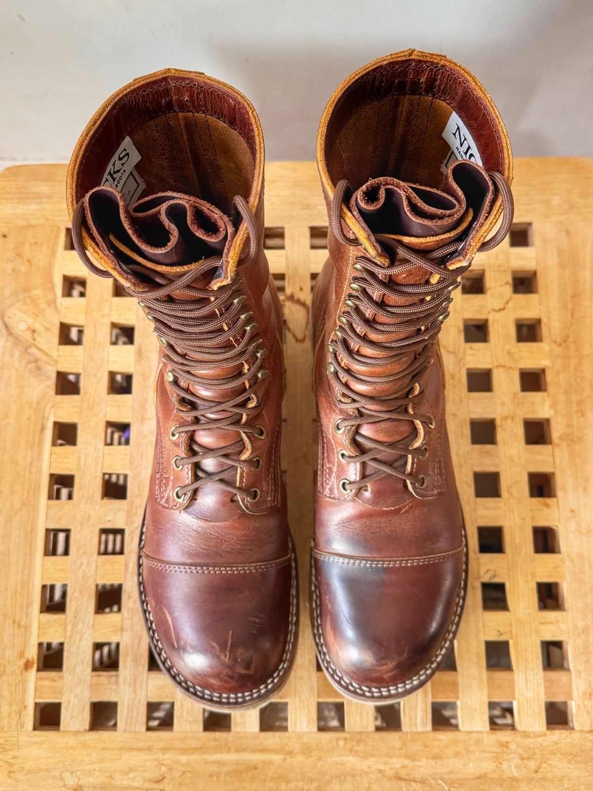 Photo by Vinnie’sBigAdventure on March 1, 2026 of the Nicks Traveler in Horween Orange Predator.