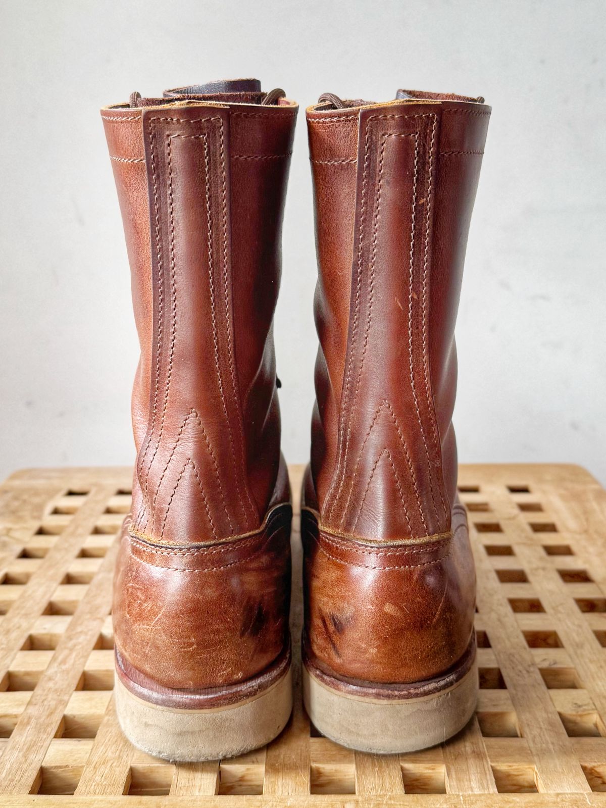 Photo by Vinnie’sBigAdventure on April 5, 2026 of the Nicks Traveler in Horween Orange Predator.