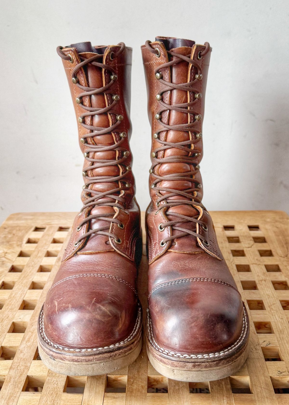 Photo by Vinnie’sBigAdventure on April 5, 2026 of the Nicks Traveler in Horween Orange Predator.