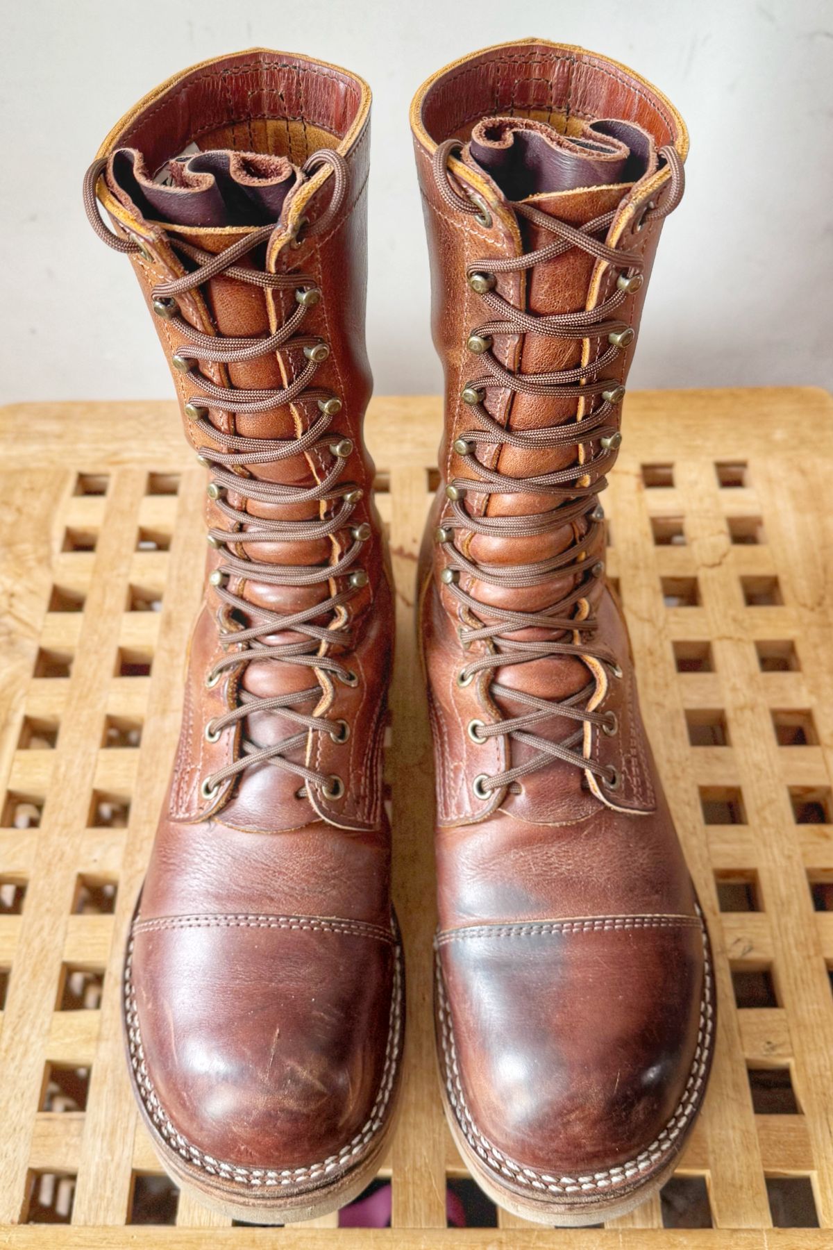 Photo by Vinnie’sBigAdventure on April 5, 2026 of the Nicks Traveler in Horween Orange Predator.