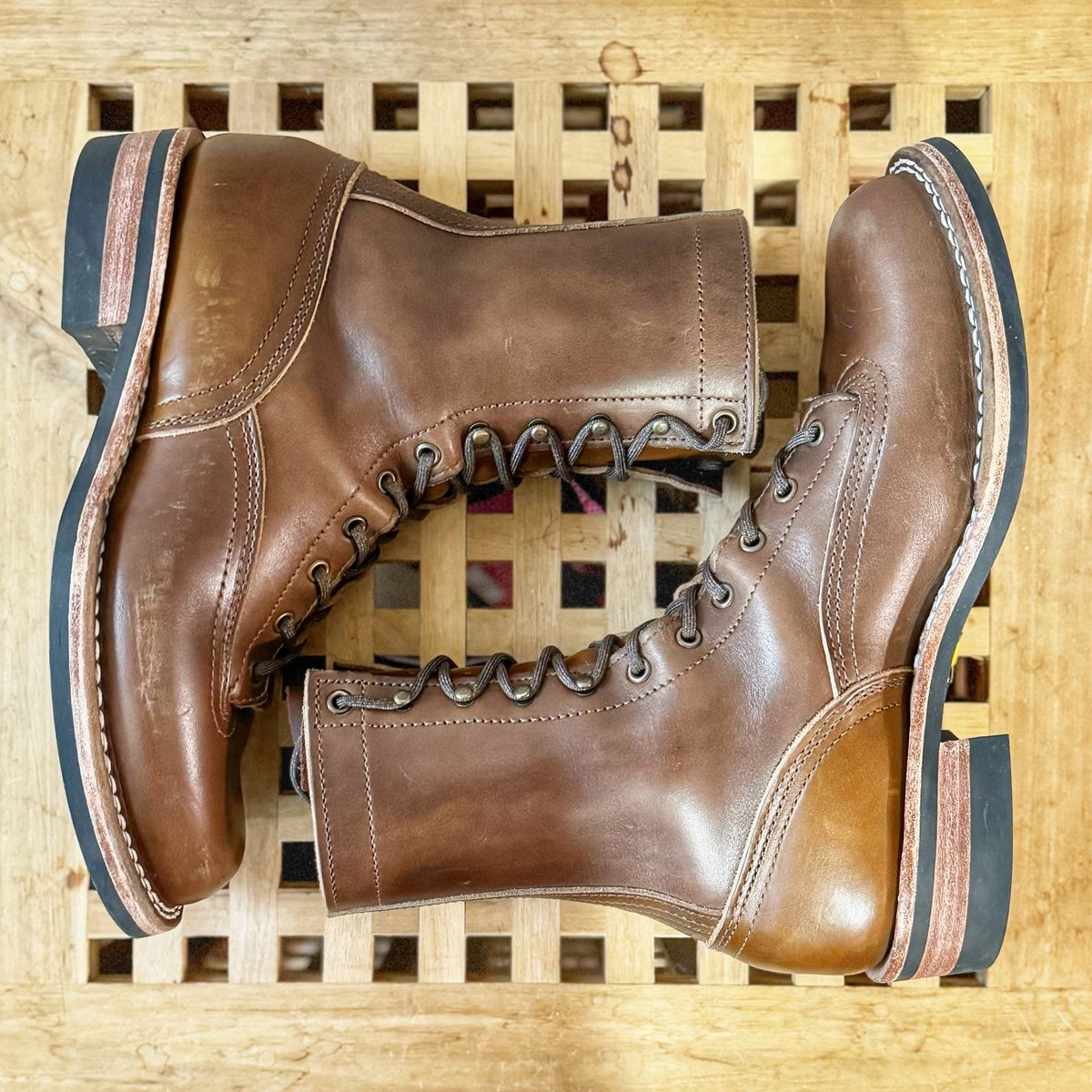 Photo by Vinnie’sBigAdventure on February 2, 2024 of the Nicks Lace to Toe Heritage in Horween British Tan Chromexcel.
