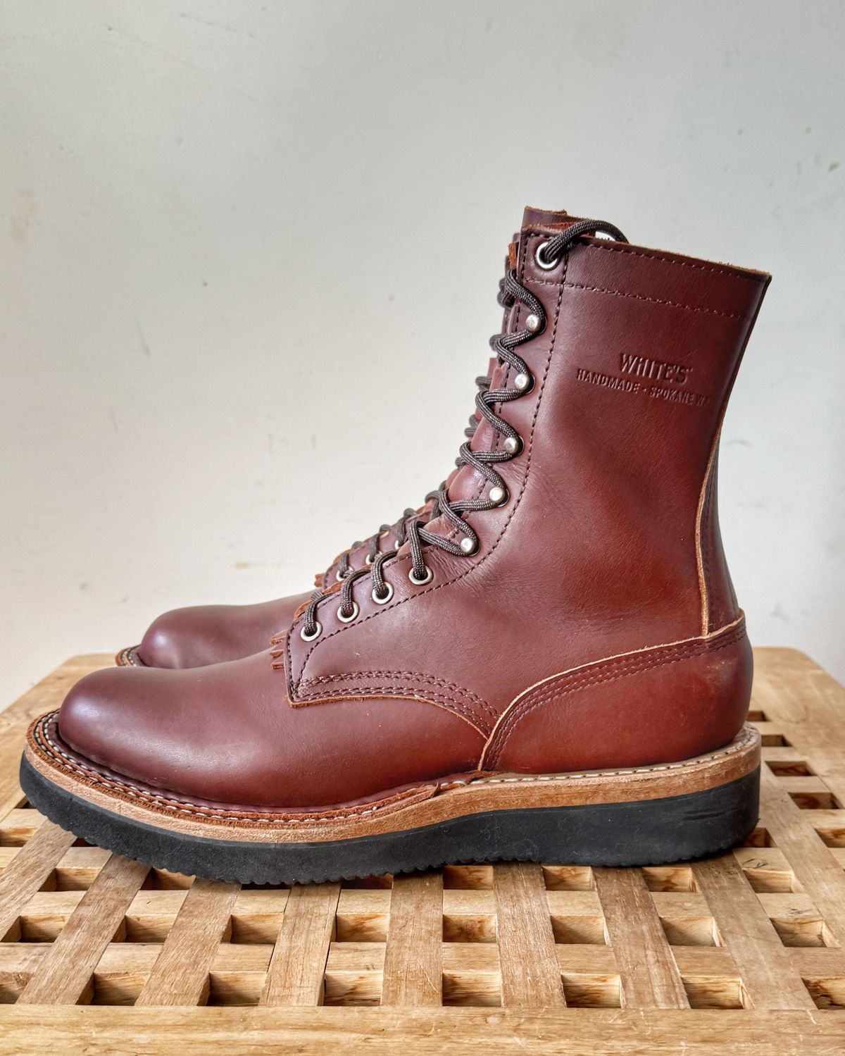 Photo by Vinnie’sBigAdventure on November 2, 2025 of the White's Smokejumper in Seidel Red Dog Oil Tan.