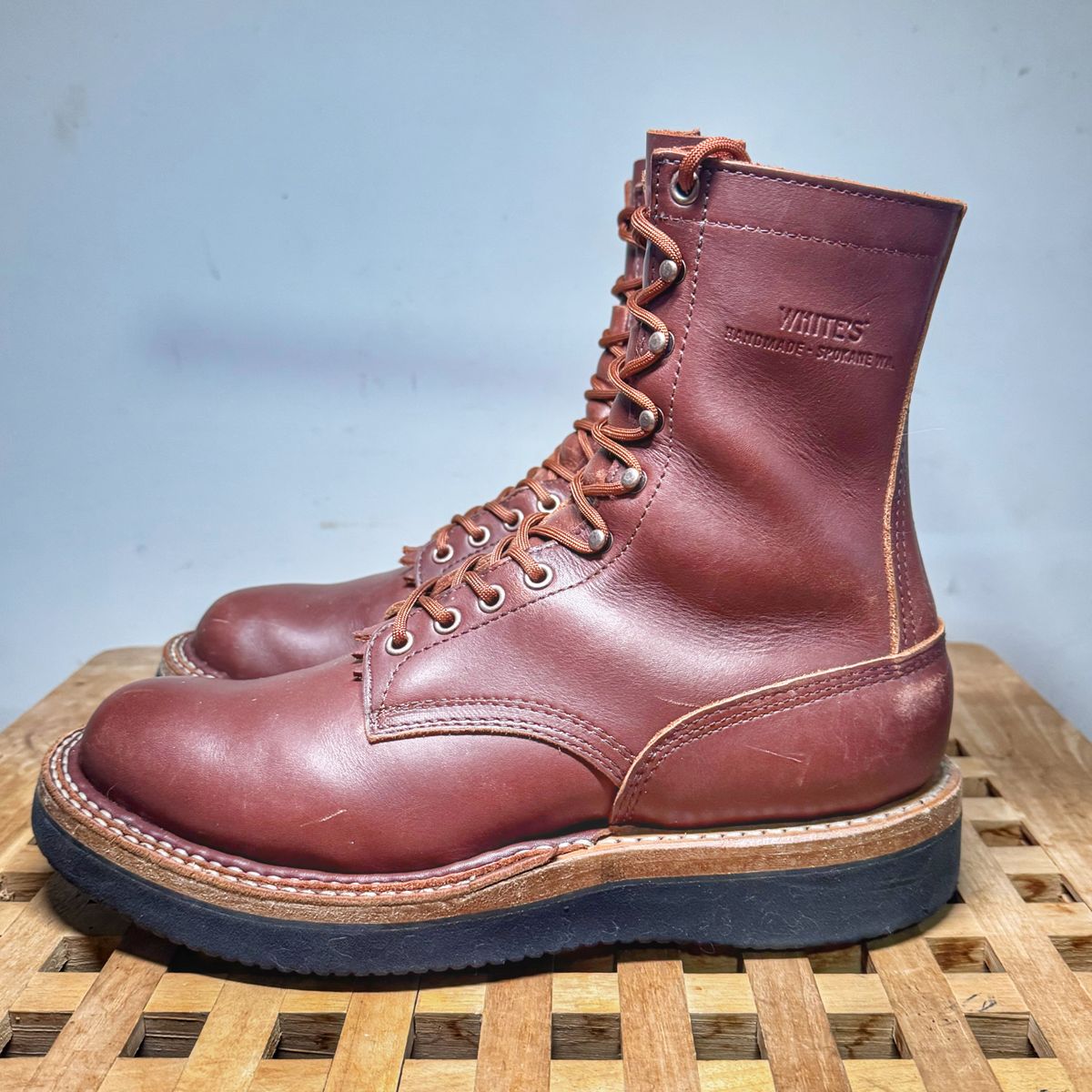 Photo by Vinnie’sBigAdventure on January 4, 2026 of the White's Smokejumper in Seidel Red Dog Oil Tan.