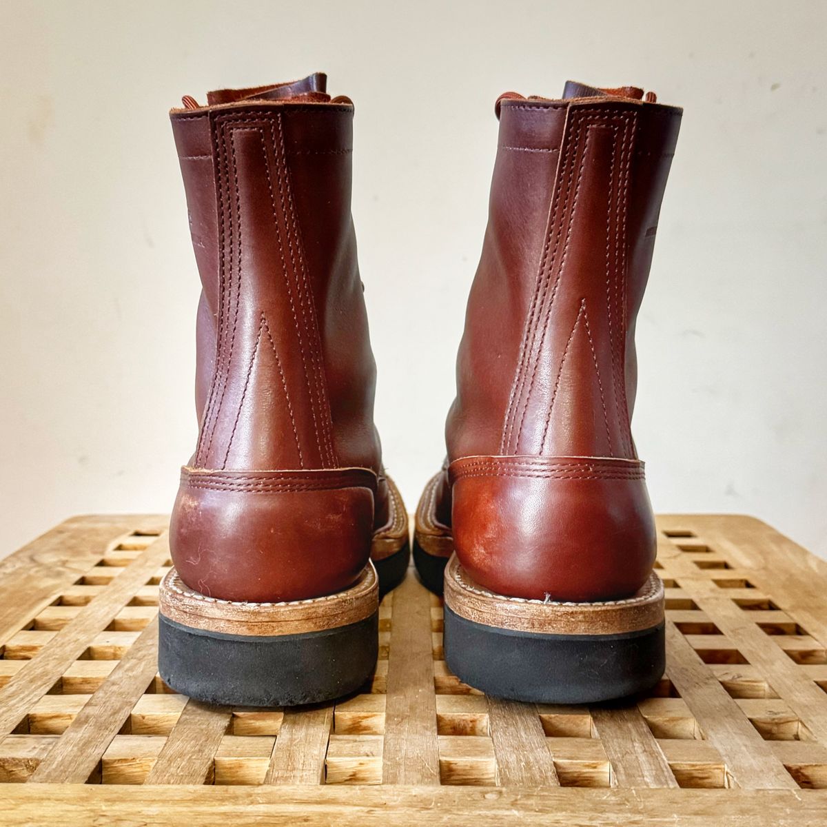 Photo by Vinnie’sBigAdventure on February 2, 2026 of the White's Smokejumper in Seidel Red Dog Oil Tan.