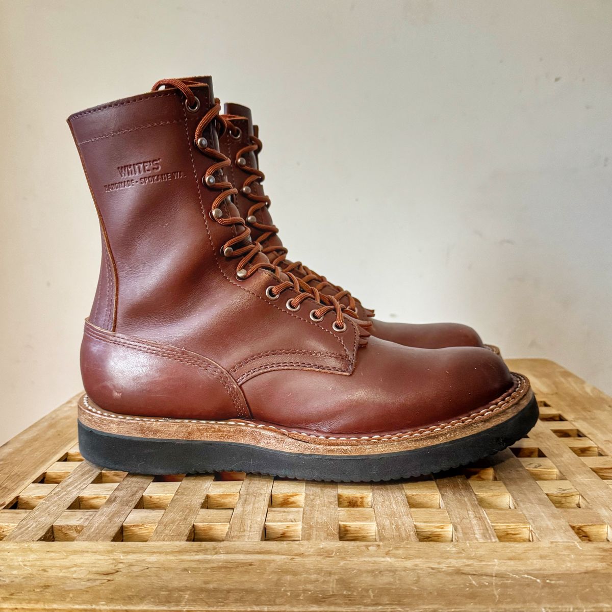 Photo by Vinnie’sBigAdventure on February 2, 2026 of the White's Smokejumper in Seidel Red Dog Oil Tan.