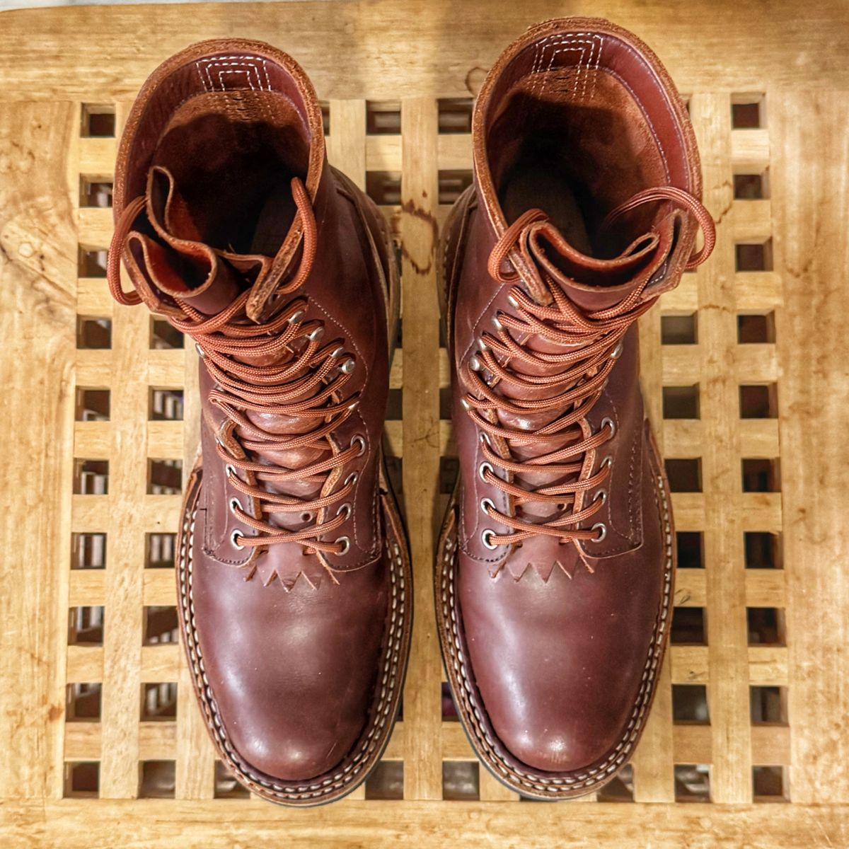 Photo by Vinnie’sBigAdventure on March 2, 2026 of the White's Smokejumper in Seidel Red Dog Oil Tan.