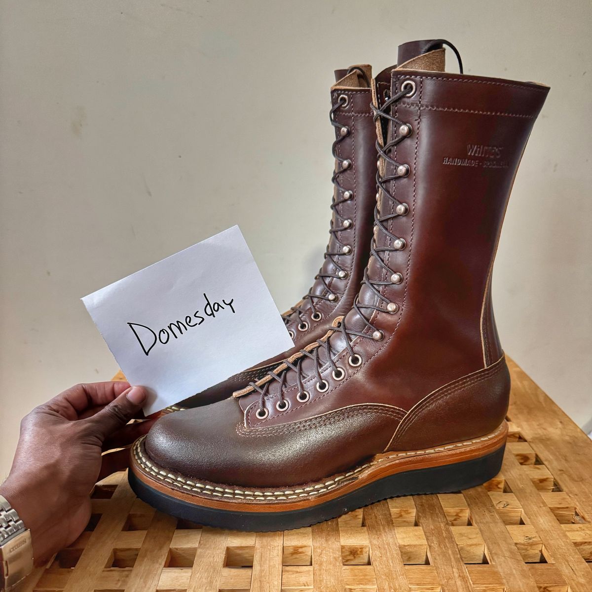 Photo by Vinnie’sBigAdventure on October 1, 2024 of the White's Smokejumper in Horween Cinnamon Waxed Flesh & Horween Brown Chromexcel.