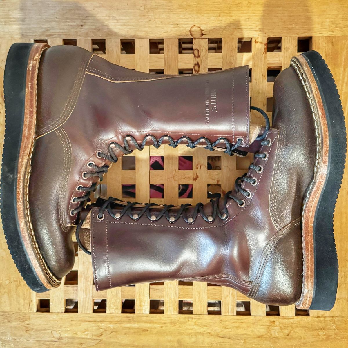 Photo by Vinnie’sBigAdventure on December 3, 2024 of the White's Smokejumper in Horween Cinnamon Waxed Flesh & Horween Brown Chromexcel.