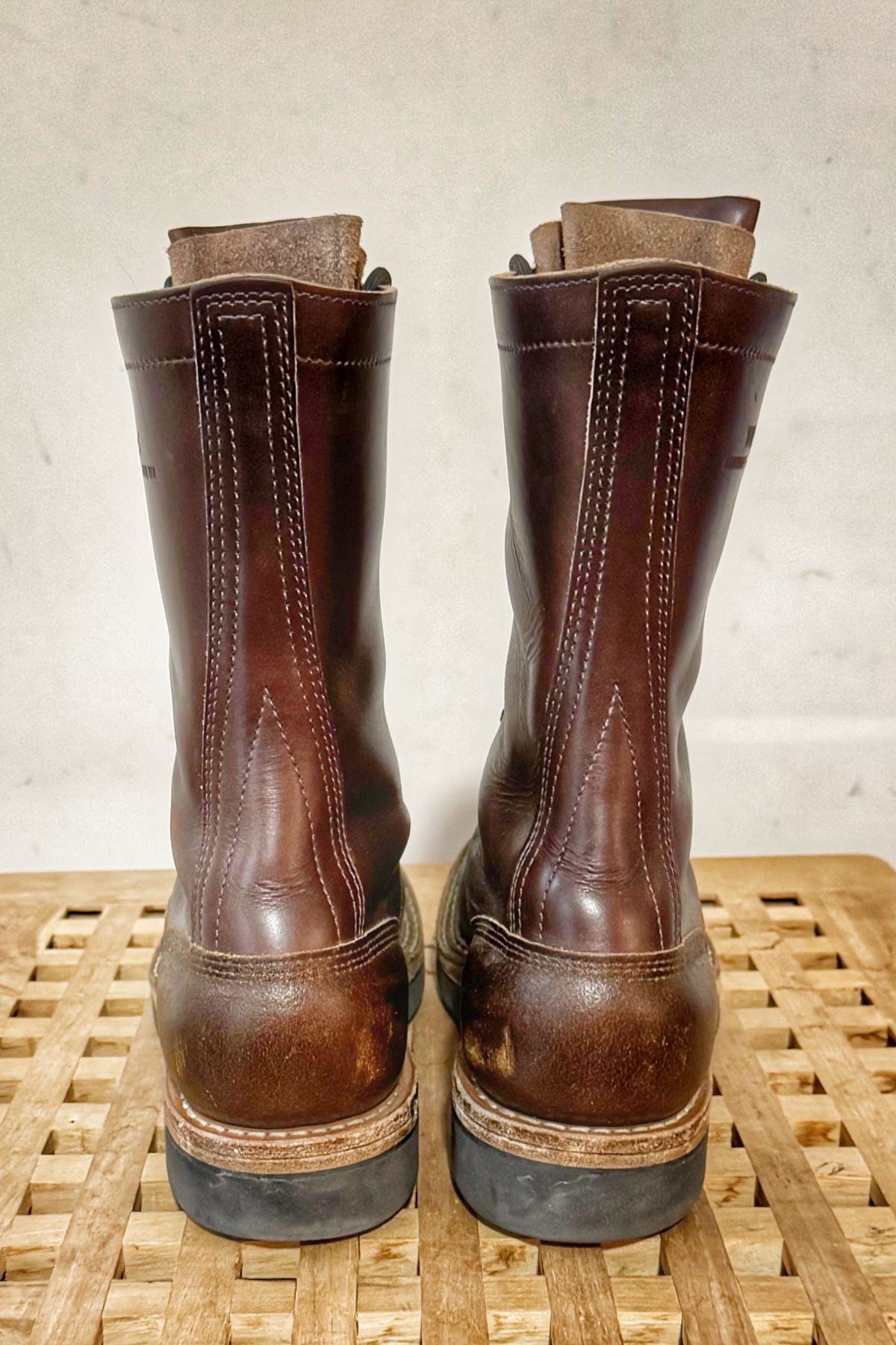 Photo by Vinnie’sBigAdventure on March 5, 2025 of the White's Smokejumper in Horween Cinnamon Waxed Flesh & Horween Brown Chromexcel.