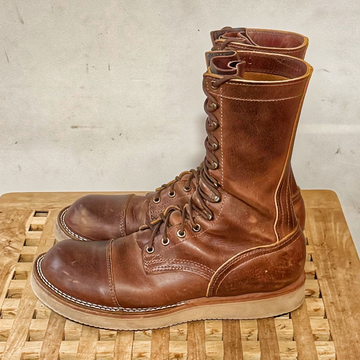 Photo by Vinnie’sBigAdventure on March 5, 2025 of the Nicks DeltaArch in Horween Orange Predator.