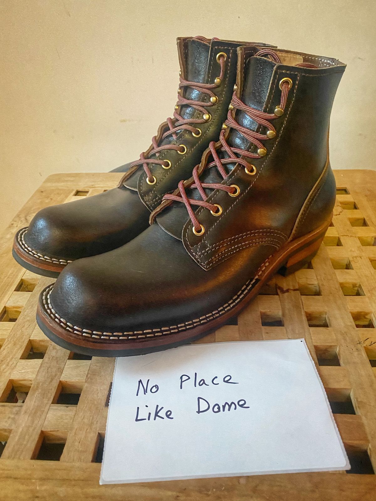 Photo by Vinnie’sBigAdventure on November 3, 2022 of the Nicks Prospector in Horween Brown Waxed Flesh.