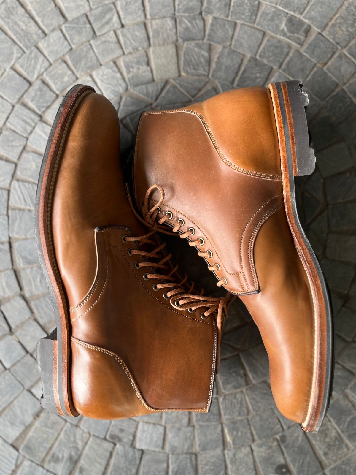 Photo by GuardedGoods on October 2, 2022 of the Viberg Service Boot in Horween Bourbon Shell Cordovan.