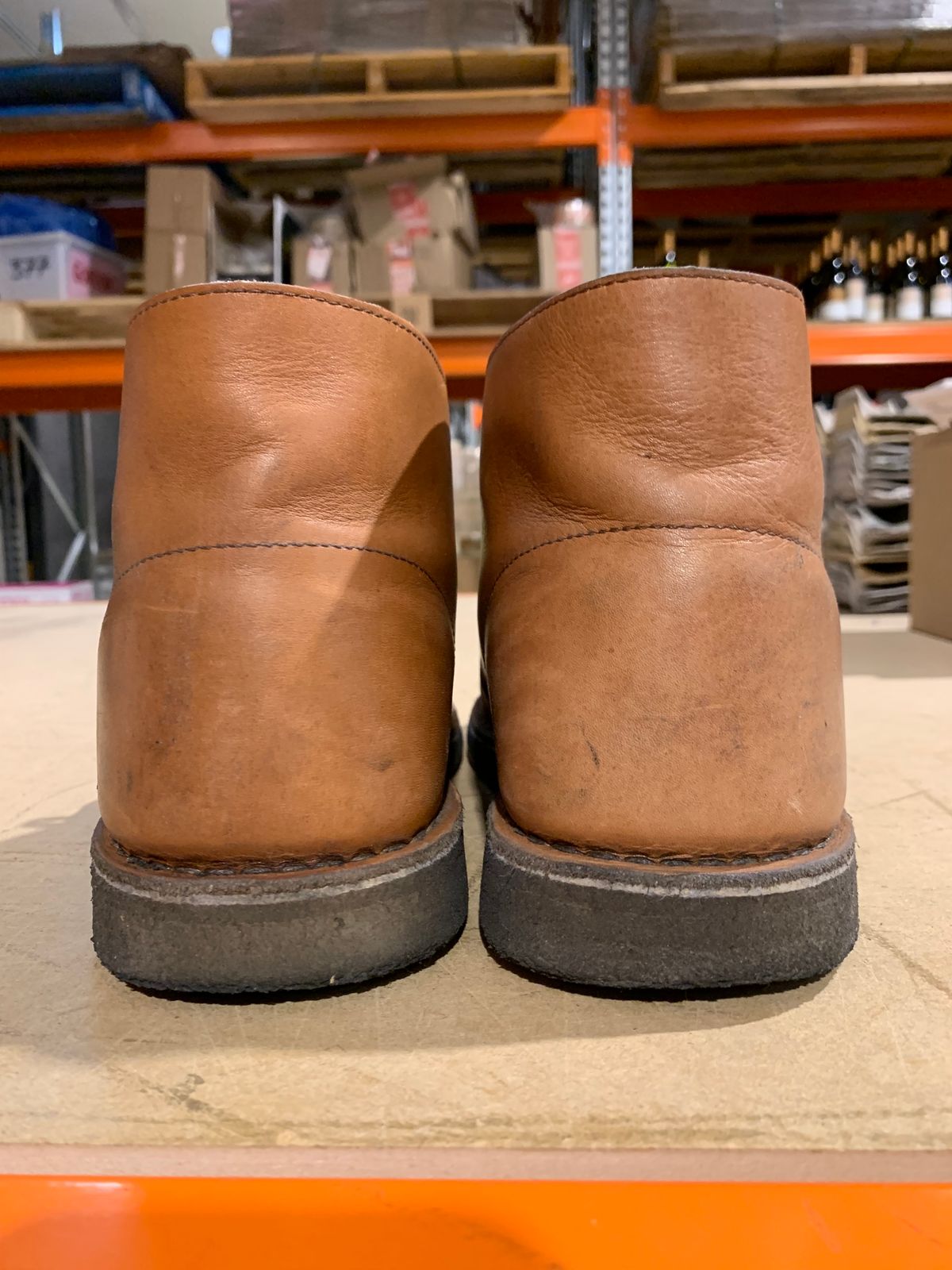 Photo by TheMorrie on January 4, 2024 of the Clarks Desert Boot in Dark Tan.