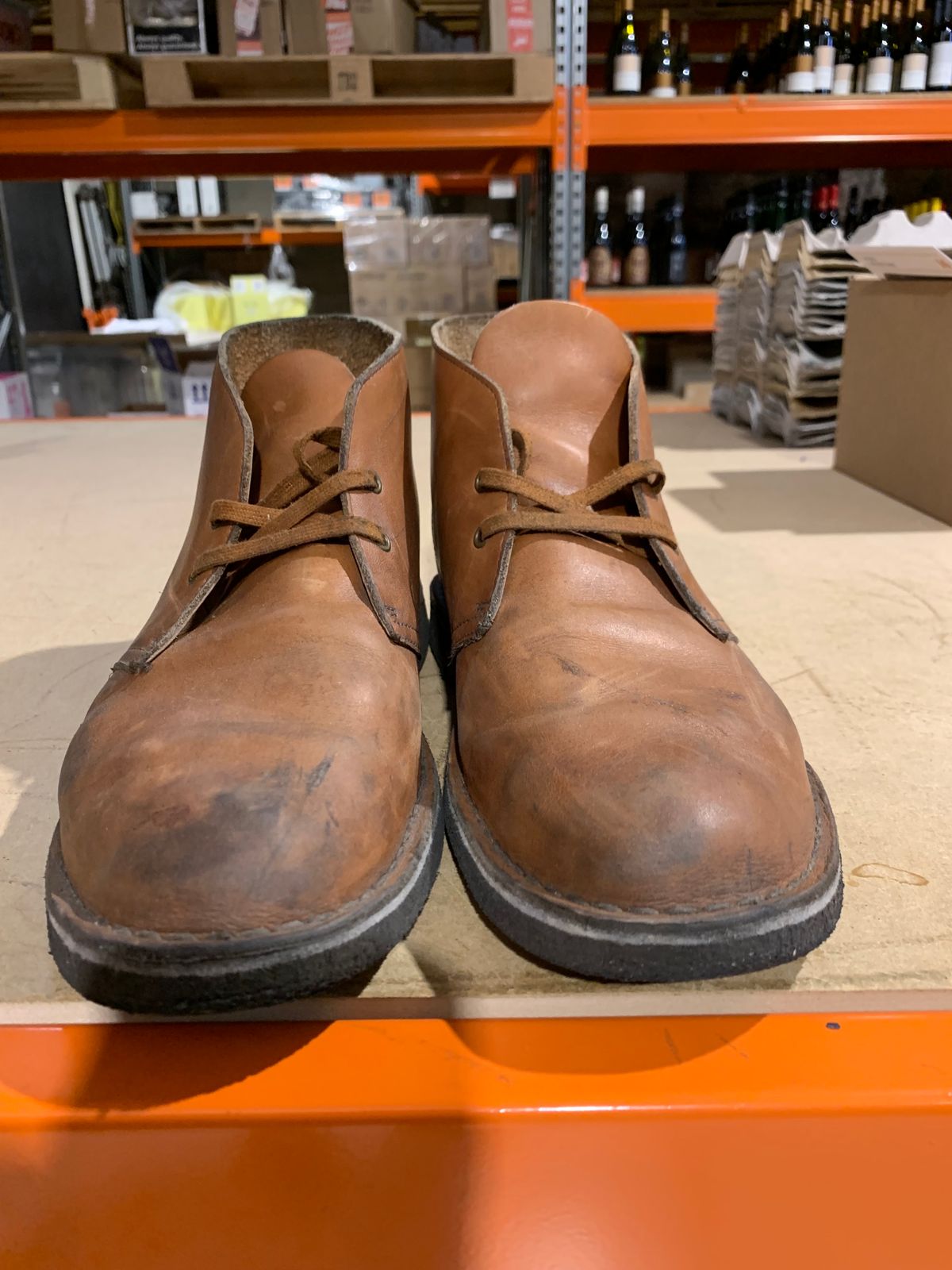 Photo by TheMorrie on January 4, 2024 of the Clarks Desert Boot in Dark Tan.