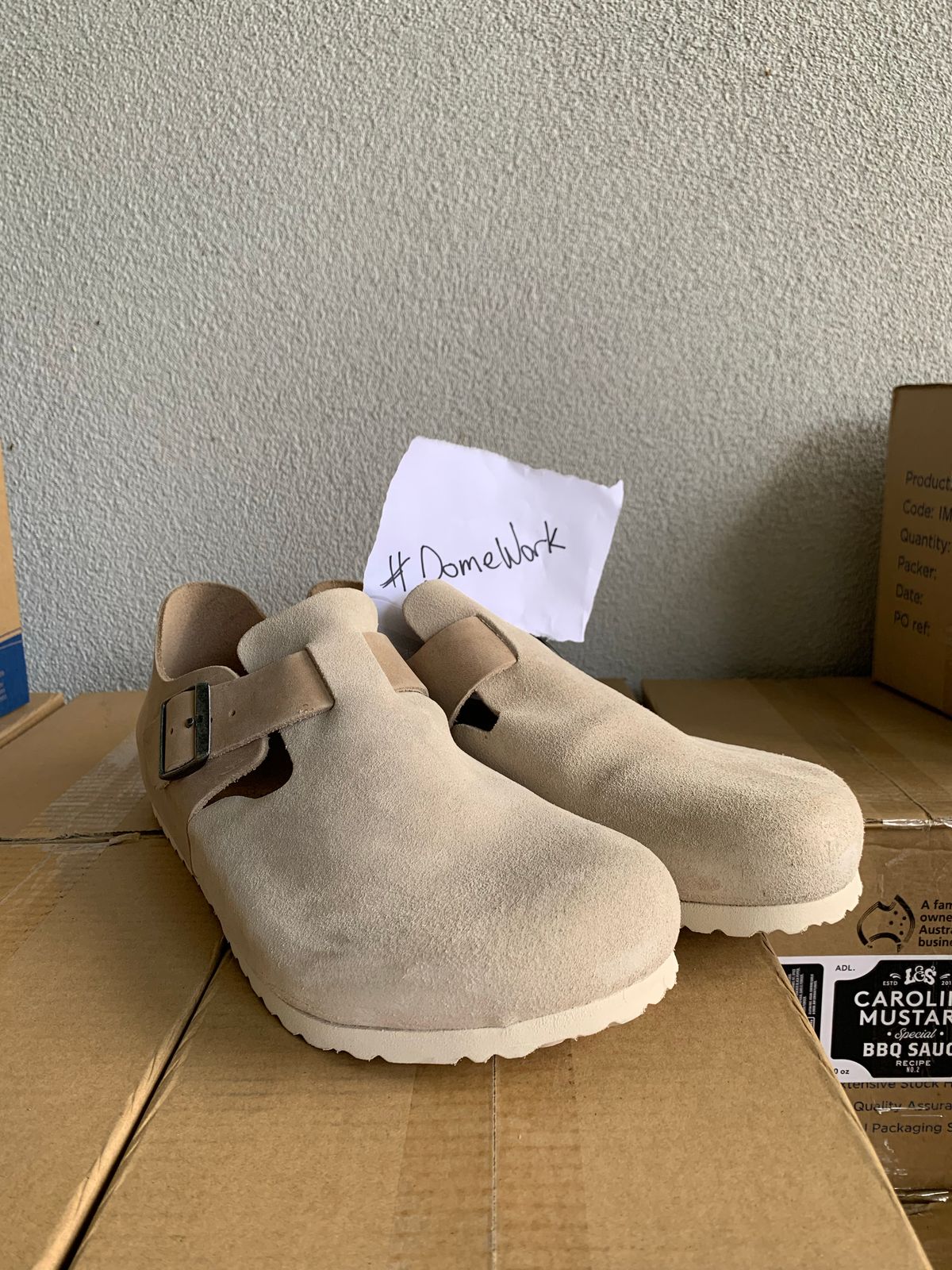 Photo by TheMorrie on October 3, 2022 of the Birkenstock London in Sandcastle Suede.