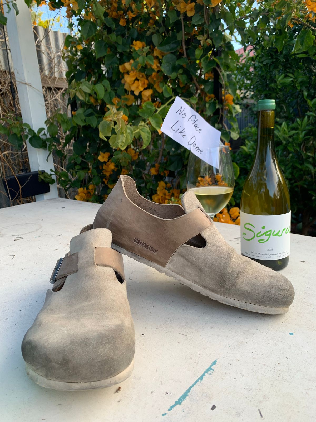Photo by TheMorrie on November 4, 2022 of the Birkenstock London in Sandcastle Suede.