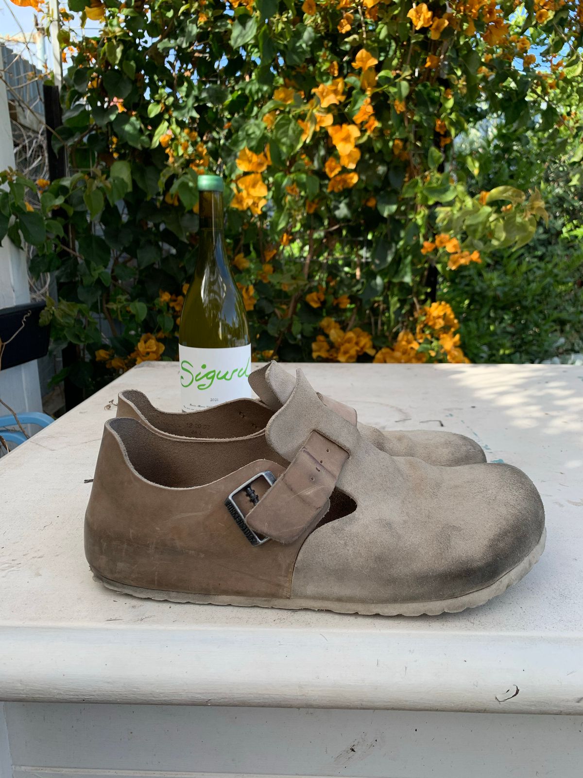 Photo by TheMorrie on November 4, 2022 of the Birkenstock London in Sandcastle Suede.