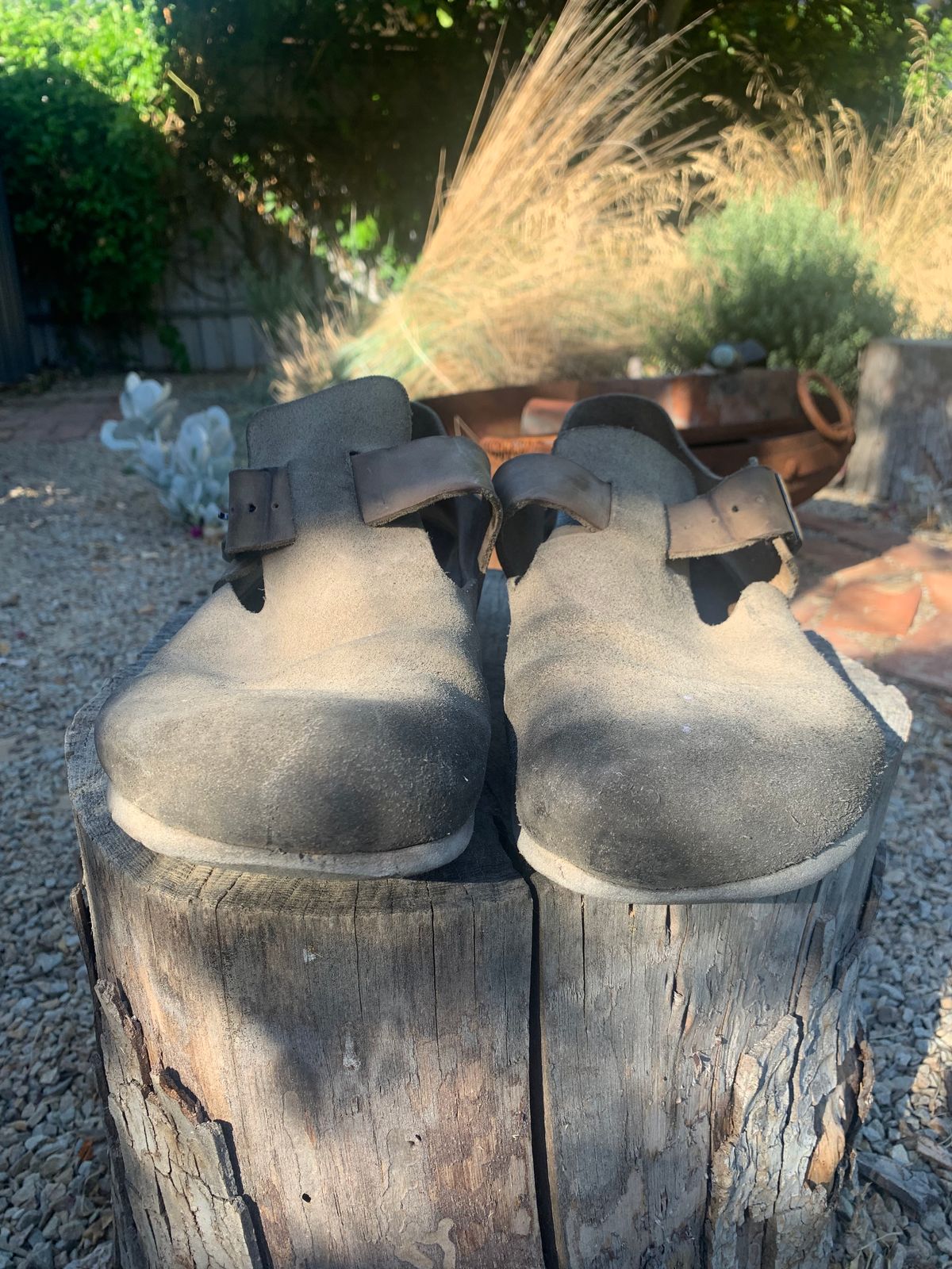 Photo by TheMorrie on February 6, 2023 of the Birkenstock London in Sandcastle Suede.